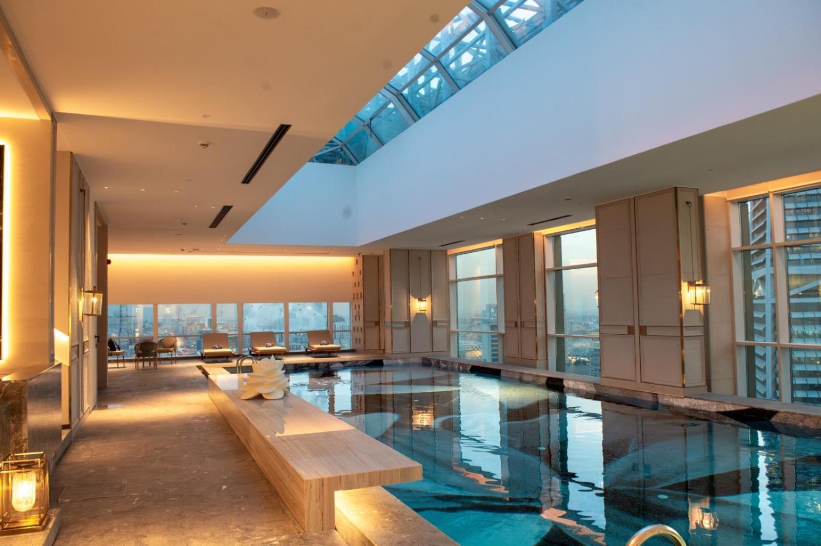 Narcissus The Royal Hotel Riad Exterior foto The pool at the 39th floor