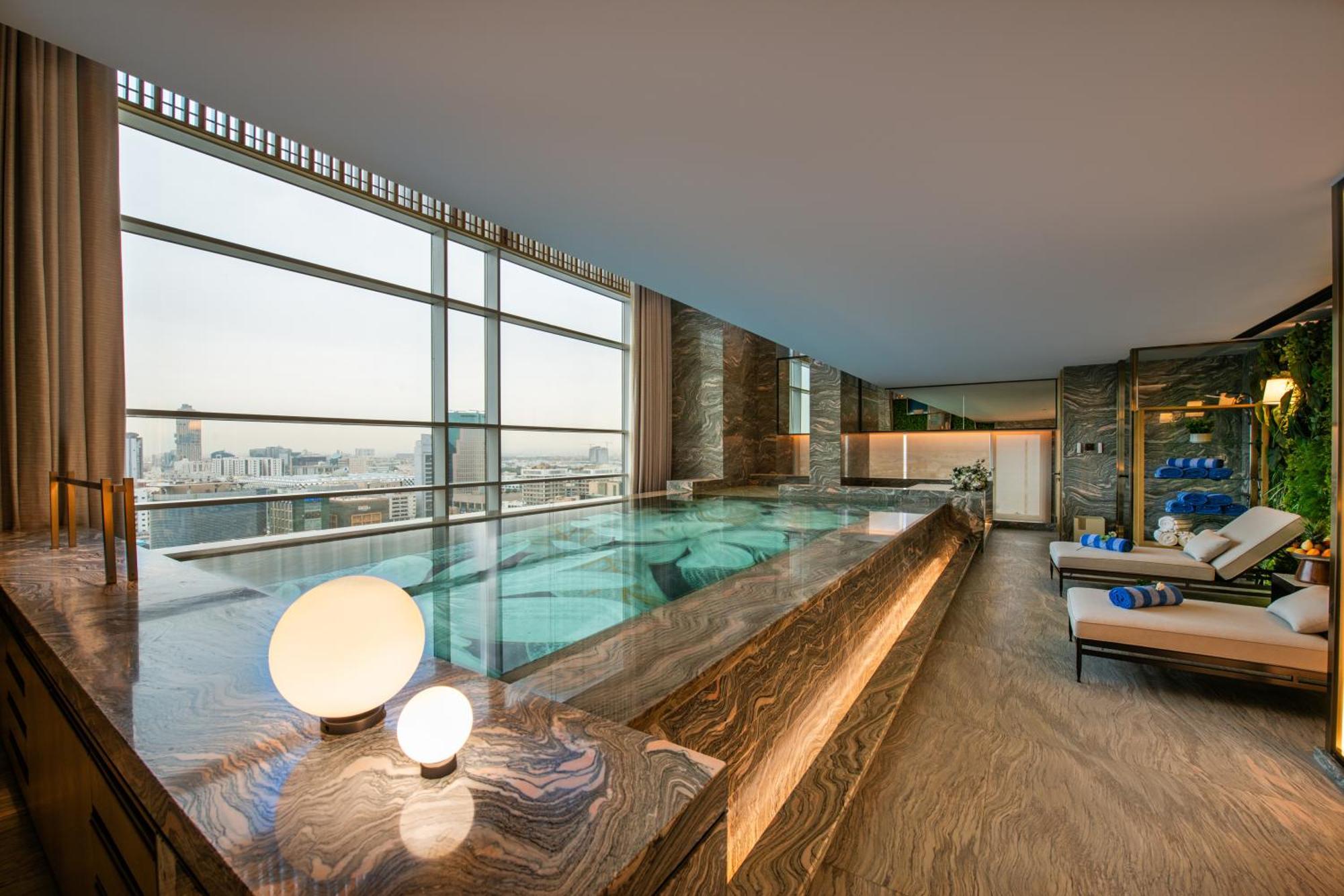 Narcissus The Royal Hotel Riad Exterior foto The pool at the 39th floor